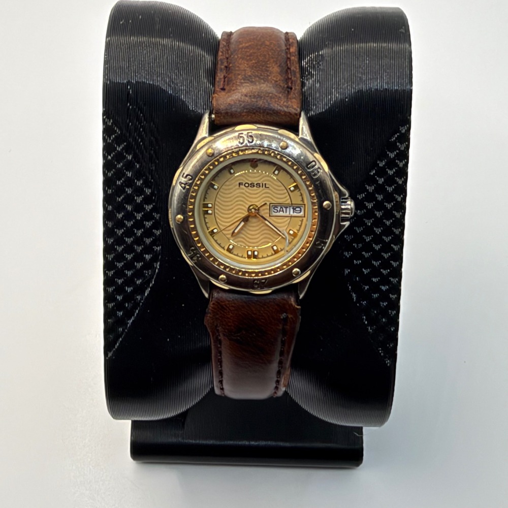 Fossil Watch Women Brown Leather Band Gold Dial Day Date AM-3024 Vintage